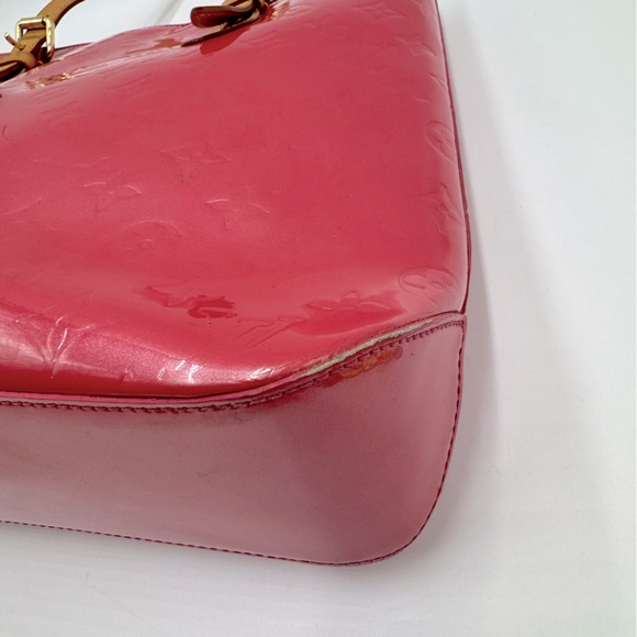 Louis Vuitton Pink Framboise Vernis Monogram Embossed Leather Reade PM Tote Bag - Picture 12 of 16